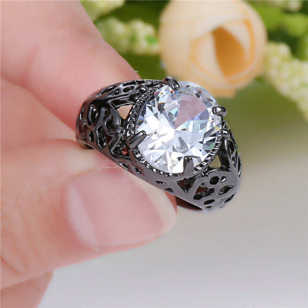 Stainless Steel Black Band / Ring Size: 6 - Picture 1 of 2